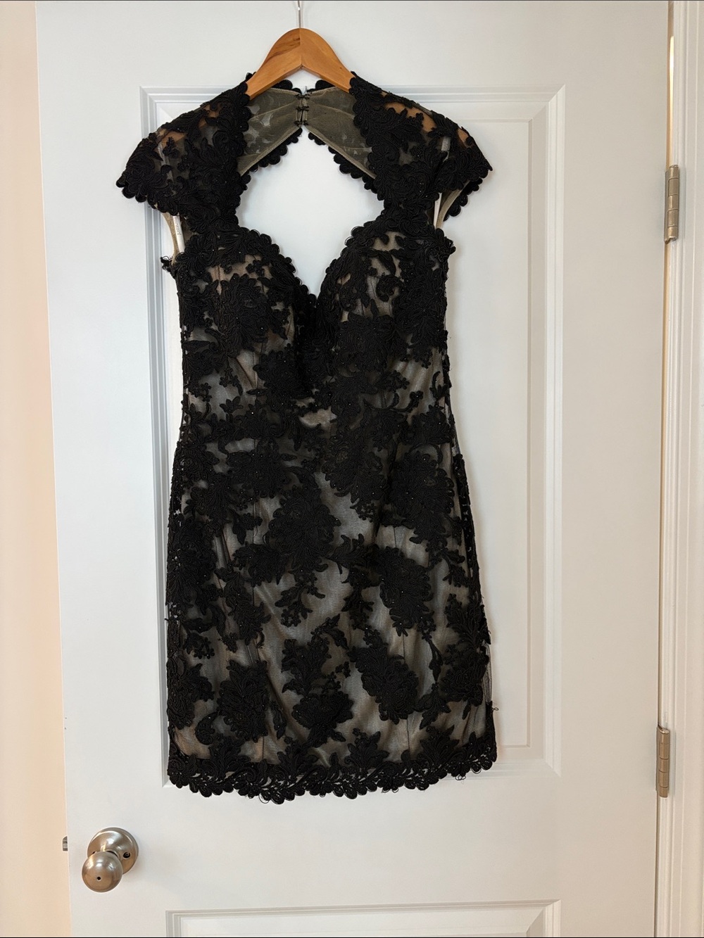 TONY BOWLS Black Lace Cocktail Dress